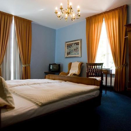 Wallerfangen Hotel Restaurant Villa Fayence מראה חיצוני תמונה