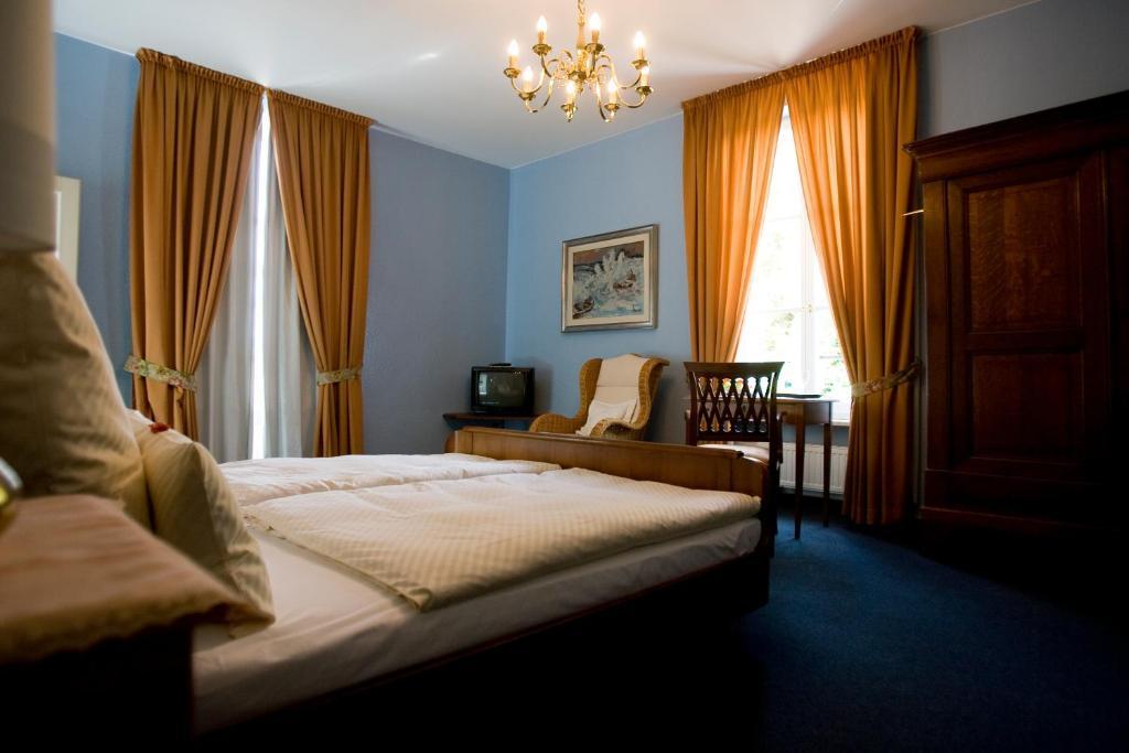 Wallerfangen Hotel Restaurant Villa Fayence מראה חיצוני תמונה
